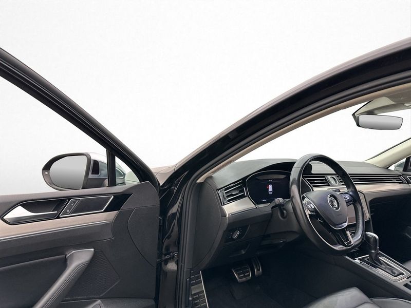 Volkswagen Passat bild 11