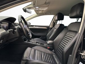 Volkswagen Passat bild 12