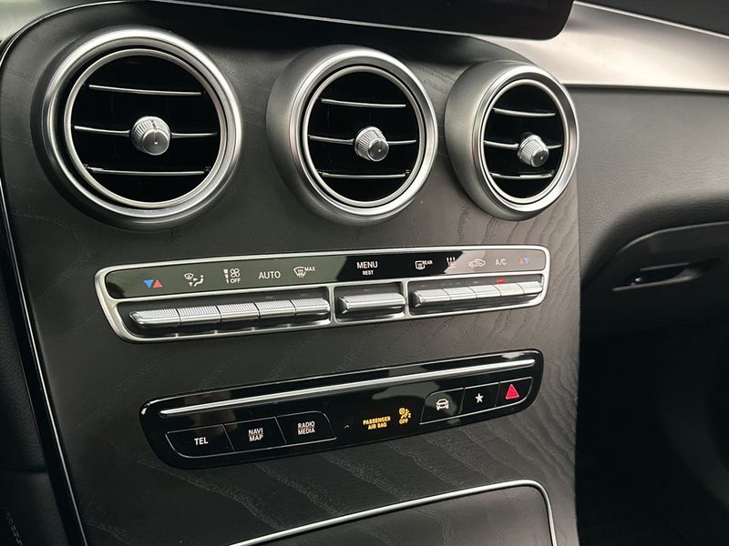 Mercedes GLC300 bild 27
