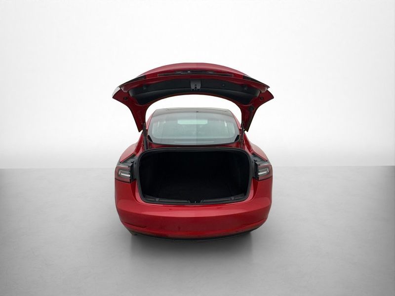 Tesla Model 3 bild 10