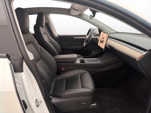 Tesla Model Y bild 29