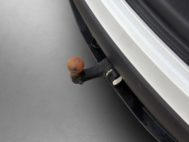 Tesla Model Y bild 11