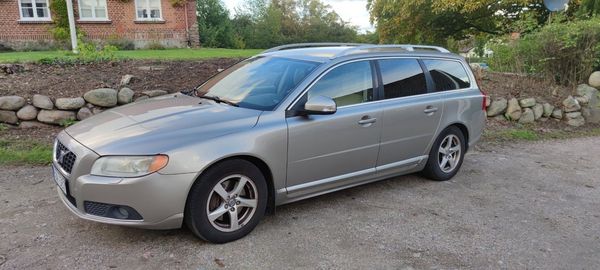 Volvo V70 2.4D Geartronic Summum - 2008