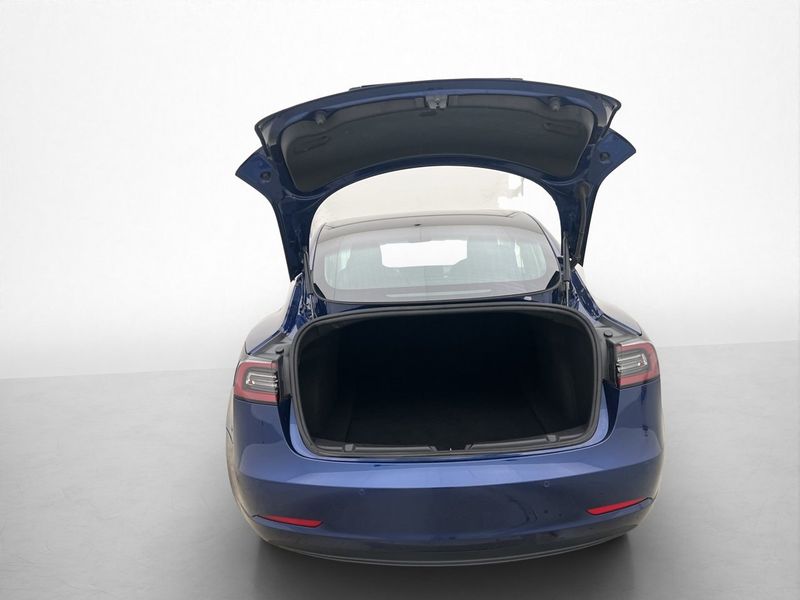 Tesla Model 3 bild 29