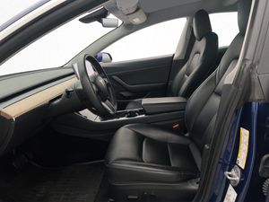 Tesla Model 3 bild 11