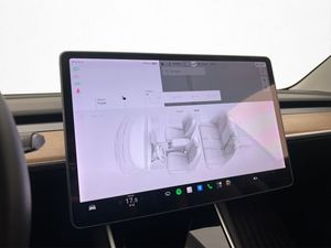 Tesla Model 3 bild 22