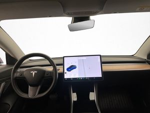 Tesla Model 3 bild 17
