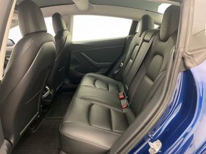 Tesla Model 3 bild 28