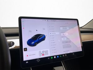 Tesla Model 3 bild 23