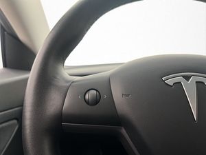 Tesla Model 3 bild 14