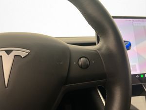 Tesla Model 3 bild 15