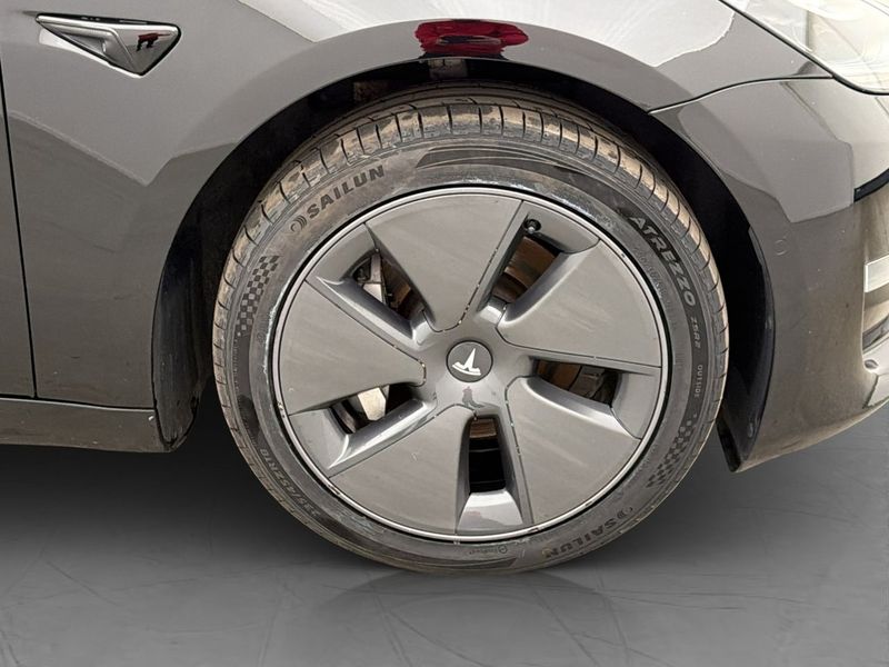 Tesla Model 3 bild 32