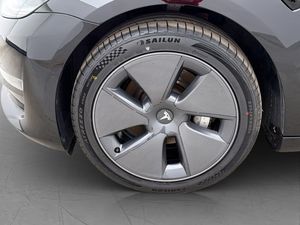 Tesla Model 3 bild 29