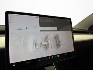Tesla Model 3 bild 21