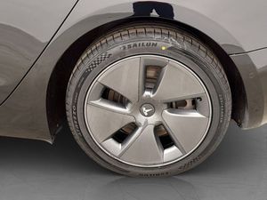 Tesla Model 3 bild 30