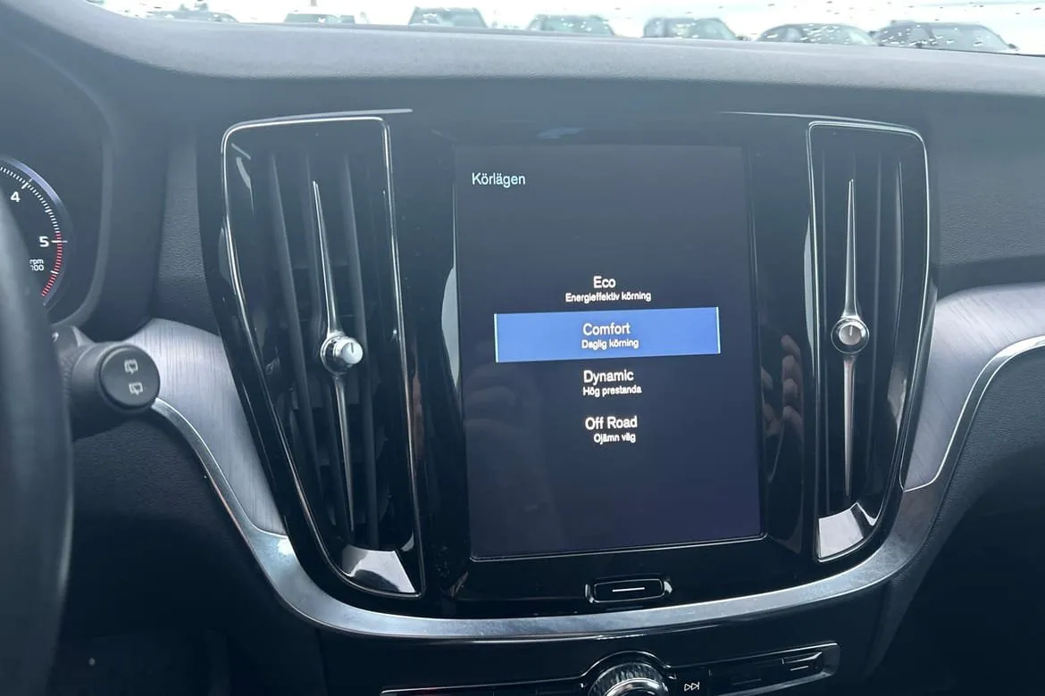 Volvo V60 Cross Country D4 AWD Geartronic, 190hp, 2020