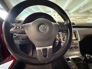 Volkswagen Passat bild 13