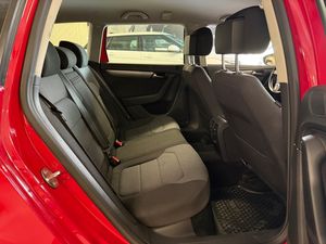 Volkswagen Passat bild 12