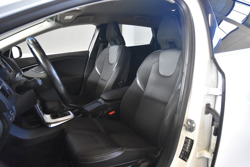 Volvo V40 bild 8