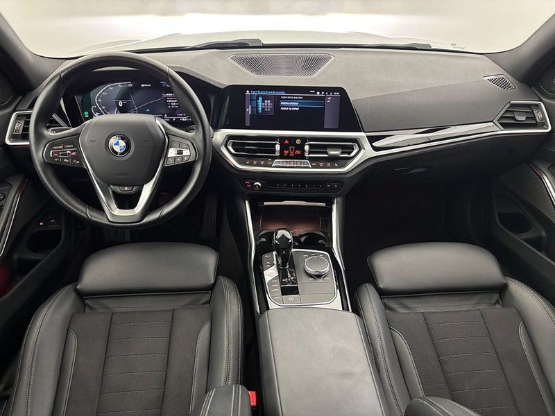BMW 330 bild 17