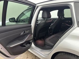 BMW 330 bild 14
