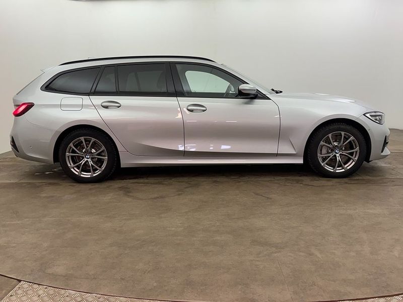 BMW 330 bild 7