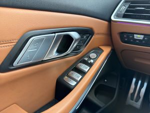 BMW 330 bild 11