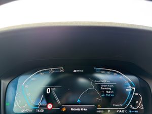 BMW 330 bild 15