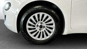 Fiat 500e bild 9