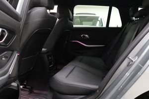 BMW 330 bild 5