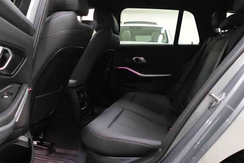 BMW 330 bild 5