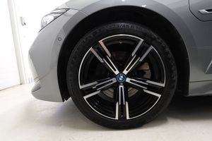 BMW 330 bild 30