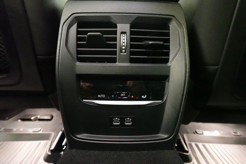 BMW 330 bild 23