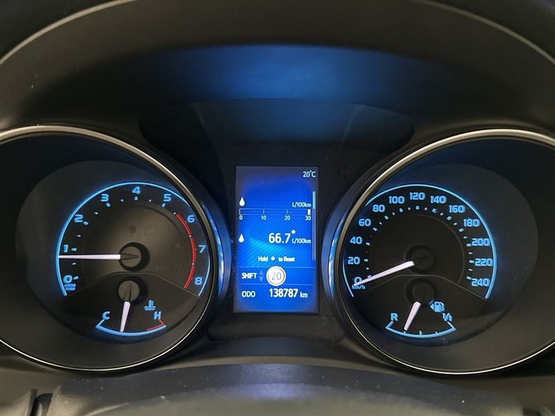 Toyota Auris bild 17