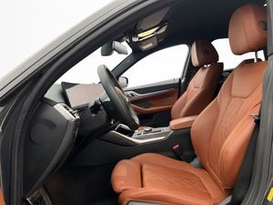 BMW i4 bild 16