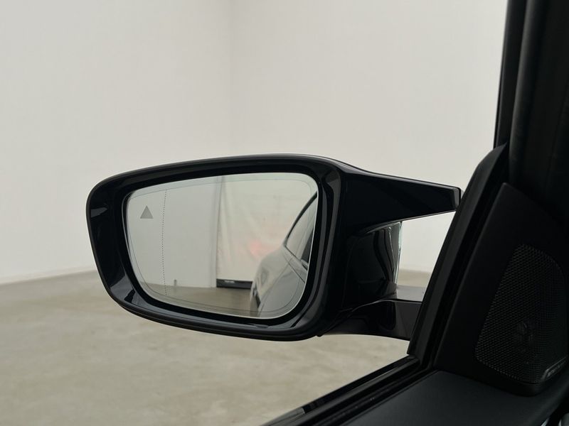 BMW i4 bild 28