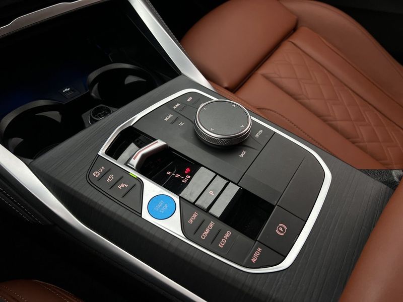 BMW i4 bild 35
