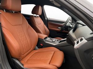 BMW i4 bild 14
