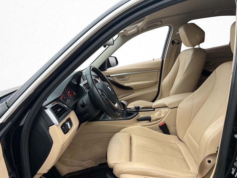 BMW 320 bild 13