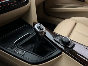 BMW 320 bild 21