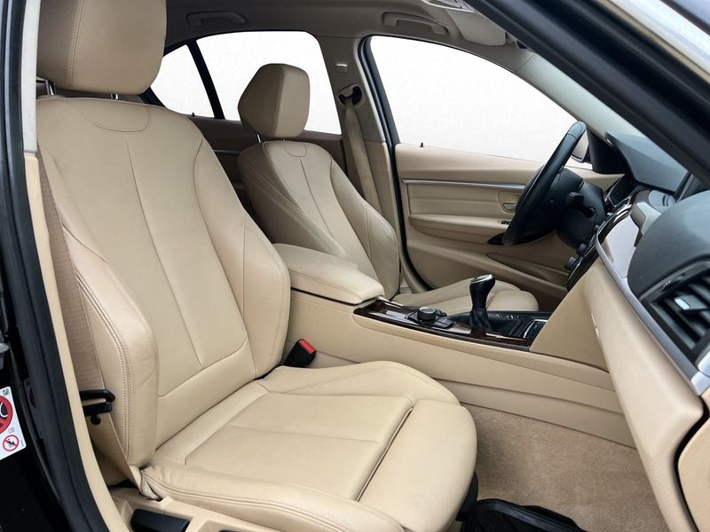 BMW 320 bild 11