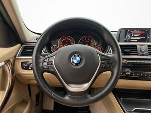BMW 320 bild 18