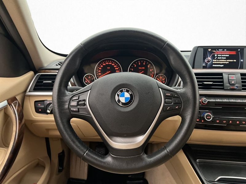 BMW 320 bild 18