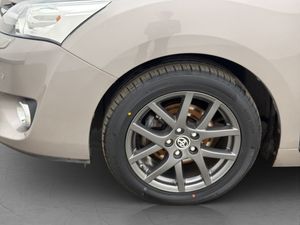 Toyota Verso bild 28