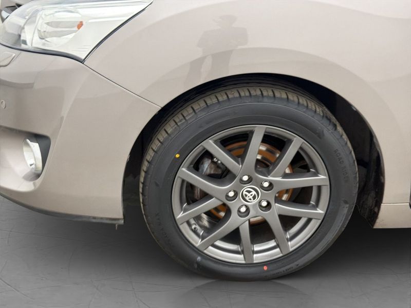 Toyota Verso bild 28