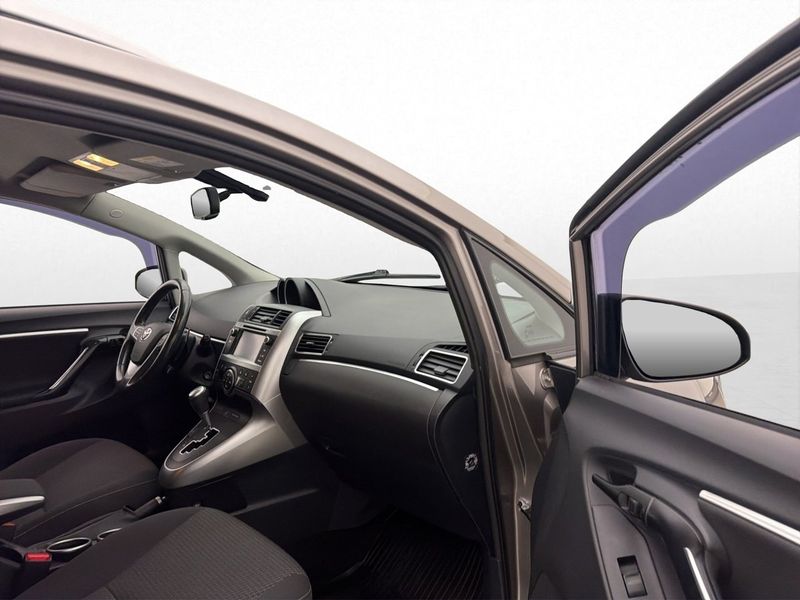 Toyota Verso bild 16