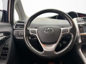 Toyota Verso bild 14