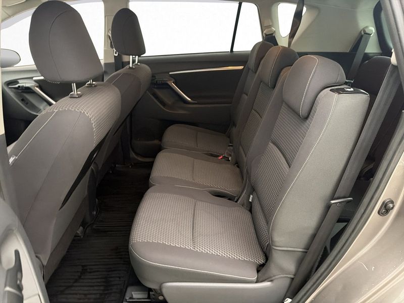 Toyota Verso bild 17