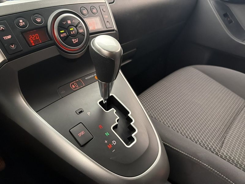 Toyota Verso bild 24