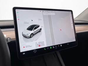 Tesla Model Y bild 24